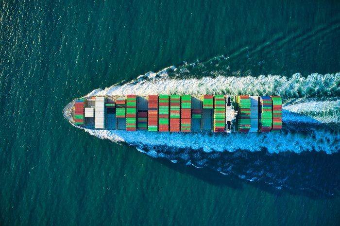 Shipping delays in Chinese ports and Q3 fee announcements